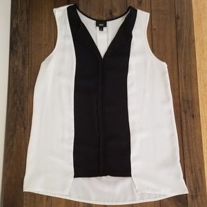 Mossimo || Sleevelss top